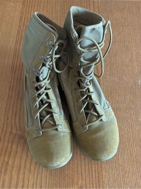 Danner Coyote Brown Tactical Lace-Up Boots